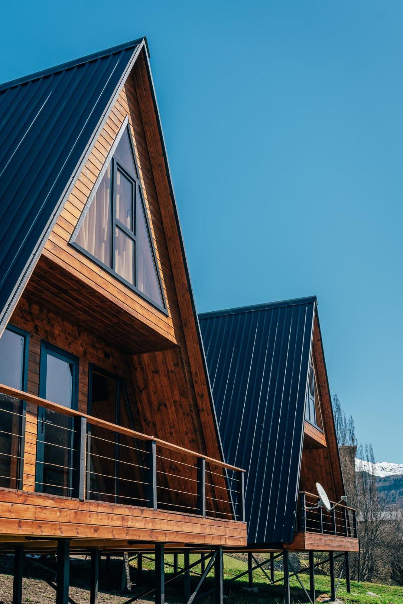 Roza'S Guest House Mestia Exterior foto