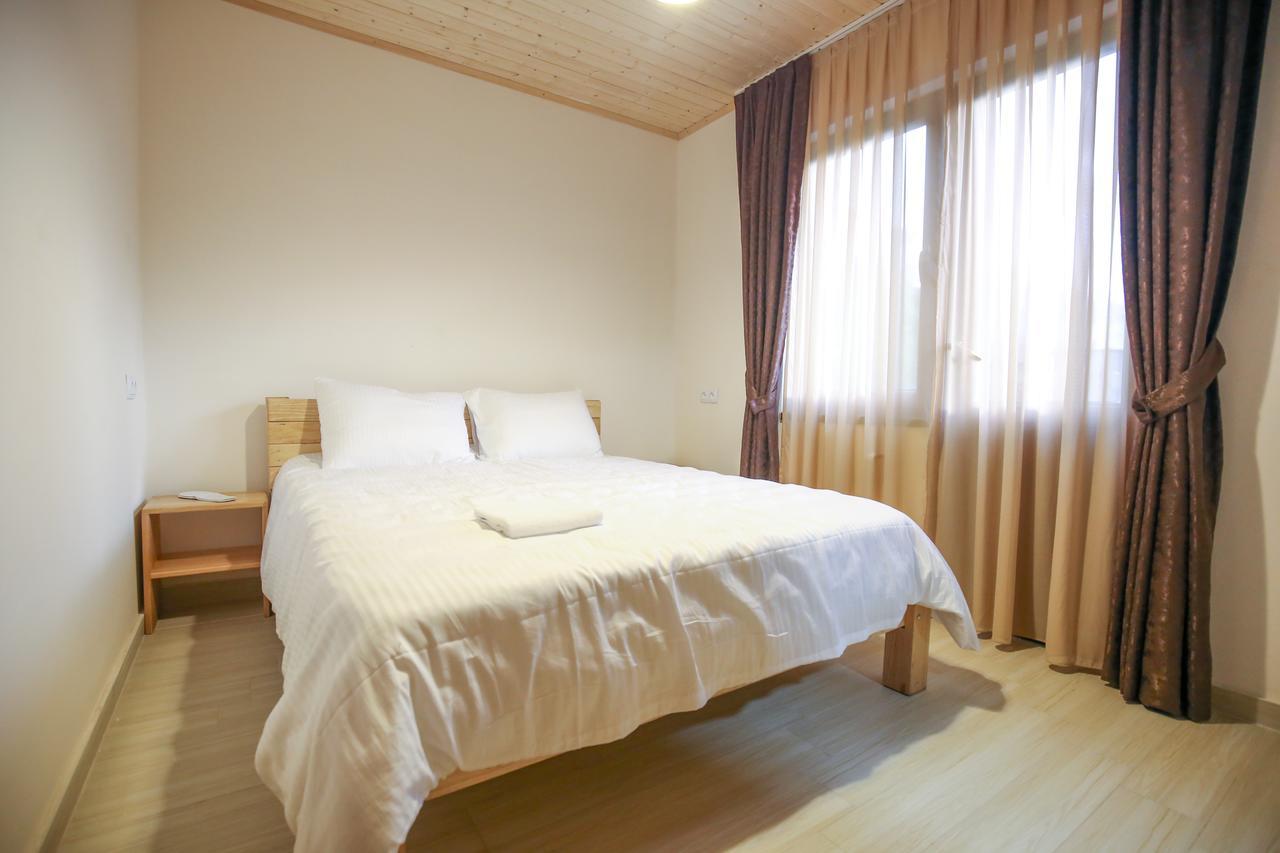 Roza'S Guest House Mestia Exterior foto