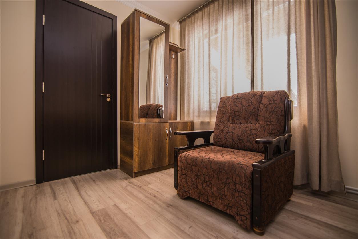 Roza'S Guest House Mestia Exterior foto